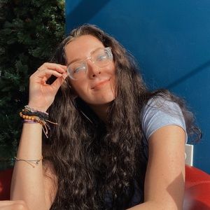 Meet your Posher, Kenadee